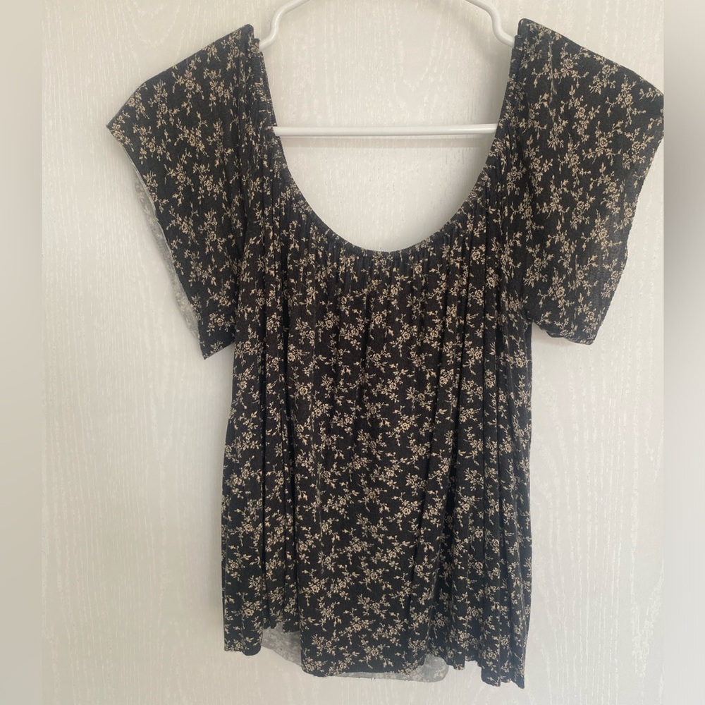 Floral print top